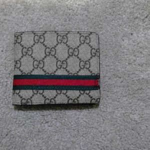 Tan men's gucci wallet
